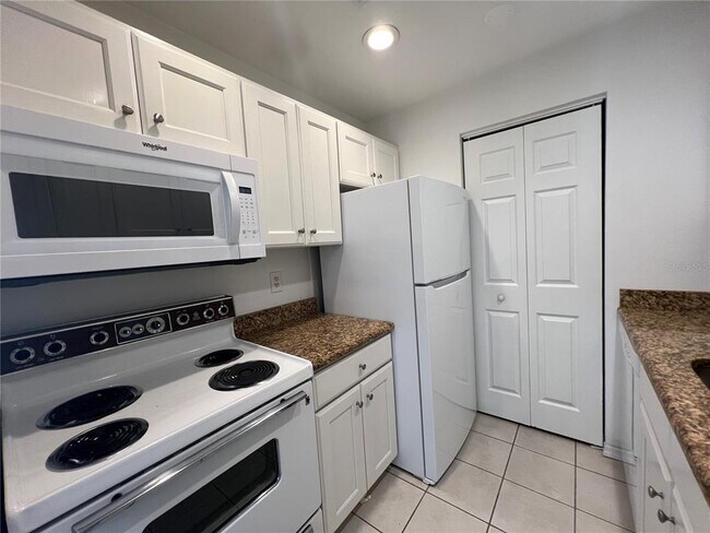 Building Photo - 3203 S Beneva Rd