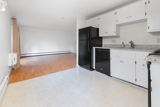 Foto del edificio - 50 Farrwood Ave