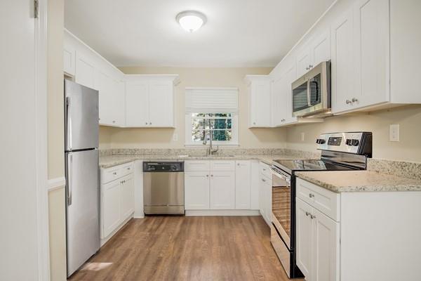 Foto del edificio - 2364 Farley St
