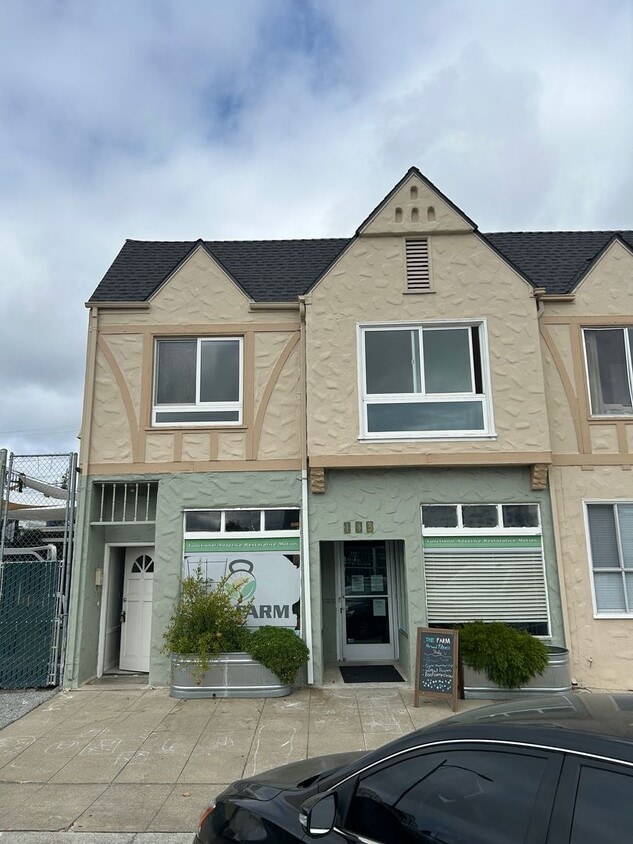 Photo - 143 South Blvd