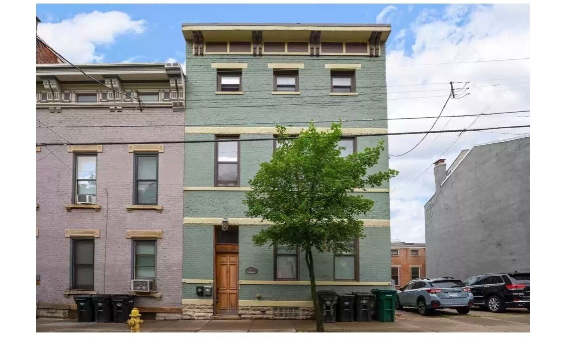 Primary Photo - 207 Mulberry St