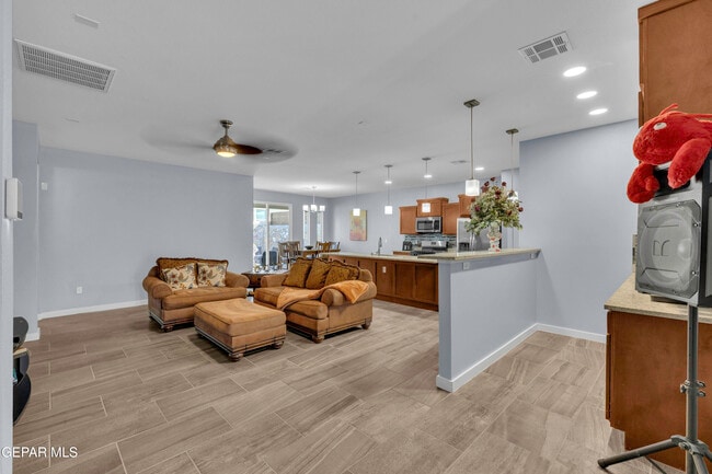 Foto del edificio - 12631 Mark Twain Ave