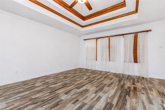 Foto del edificio - 11815 Elmont Ave