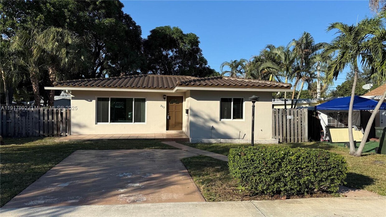 Foto principal - 212 SW 13th St