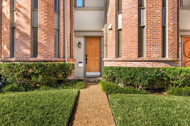 Foto del edificio - 6453 Bayou Glen Rd