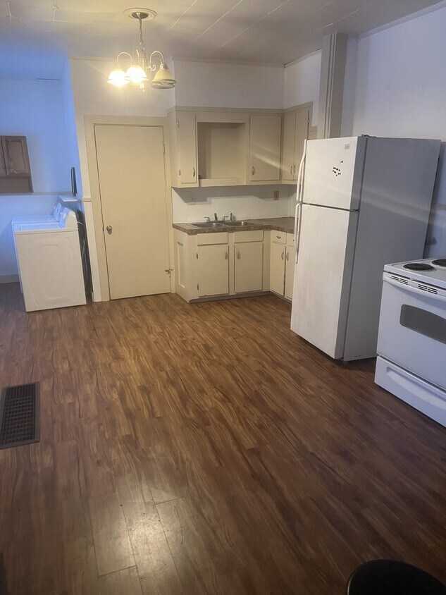 6 Everett St, Dover, NH 03820 Townhome Rentals in Dover NH