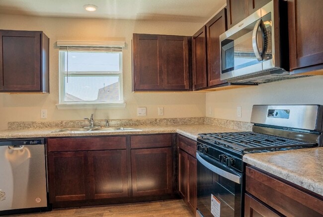 Building Photo - 9510 Ranch Lp