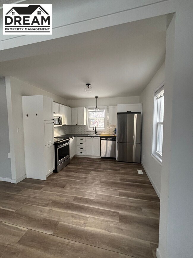 Building Photo - 1241 Exmouth St