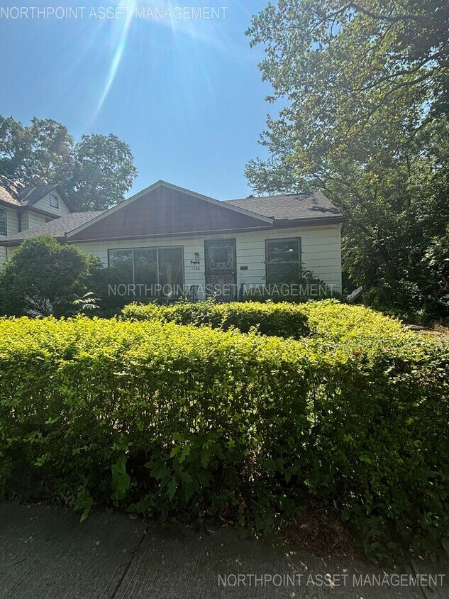 Foto principal - Charming 3 beds 1 bath in Cleveland!