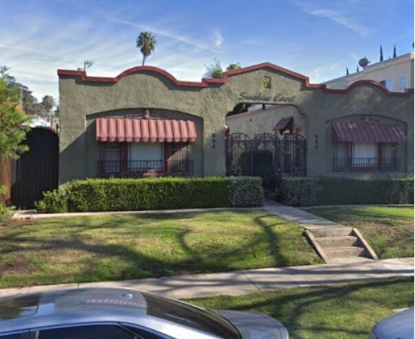 Foto principal - 854 N Martel Ave