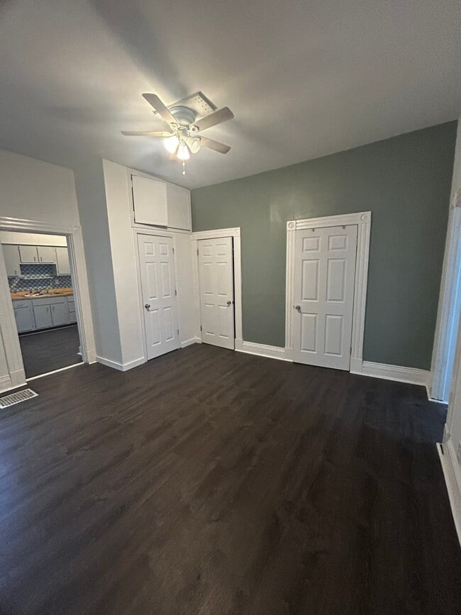 Building Photo - 428 8th Ave