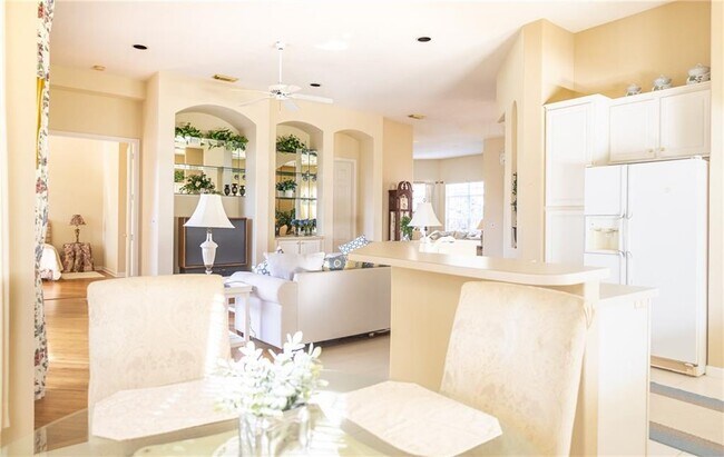 Foto del edificio - 869 Island Club Square