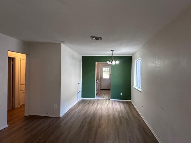 Foto del edificio - 410 Linden St