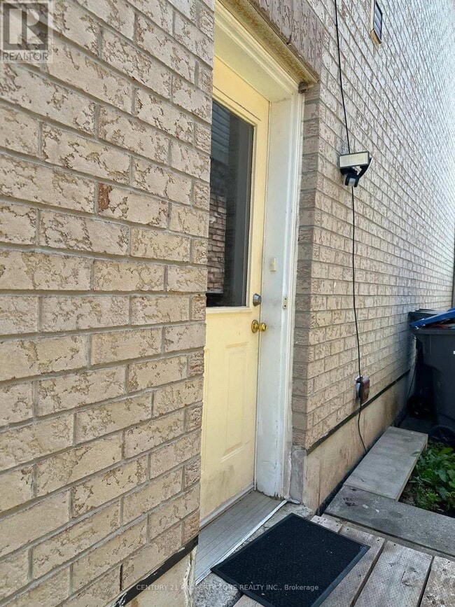 Building Photo - 79 Pertosa Dr