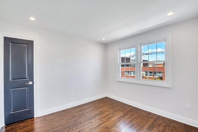 Foto del edificio - 52 Belmont Ave