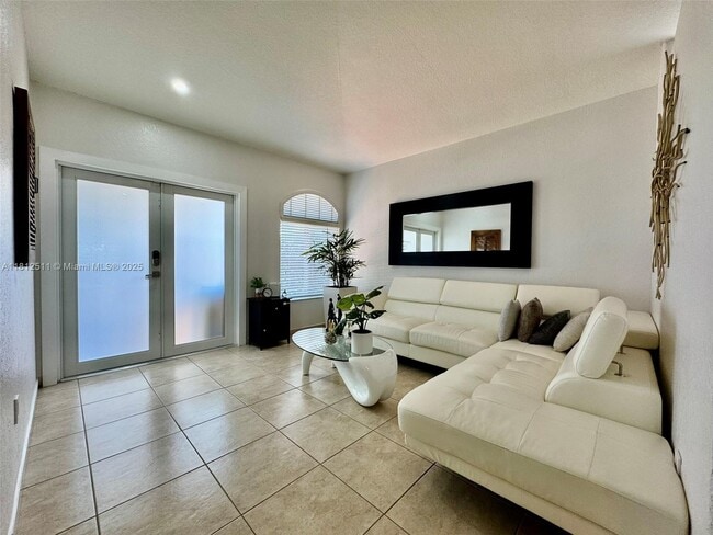 Foto del edificio - 7915 NW 200th Terrace