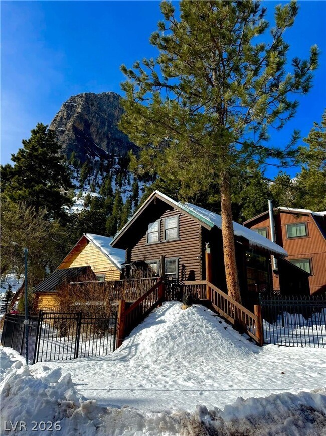 Foto del edificio - 265 Rim Rd