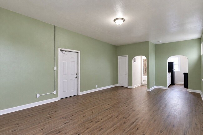 Building Photo - 408 N Wayne St