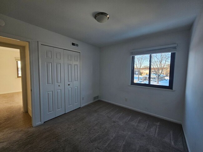 Foto del edificio - 8709 Candlewood Trail