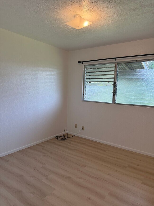 Foto del edificio - Partially Renovated 3BR/1.5BA Home in Hilo!