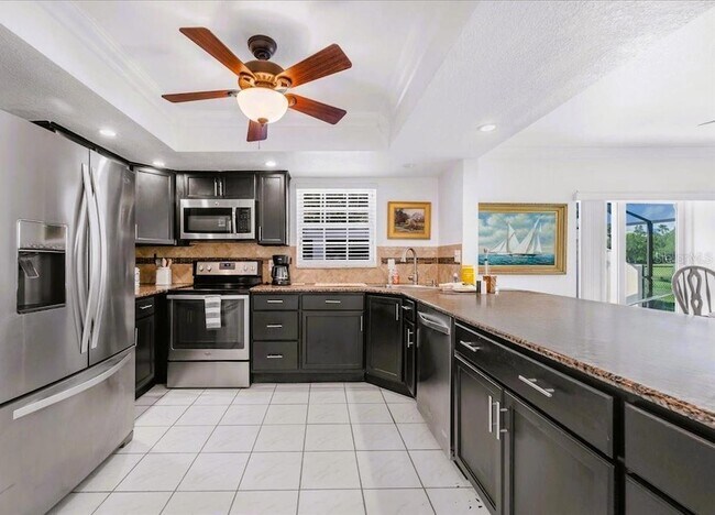 Foto del edificio - 175 Colony Point Dr