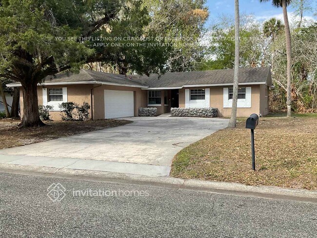 Building Photo - 984 Oak Dr