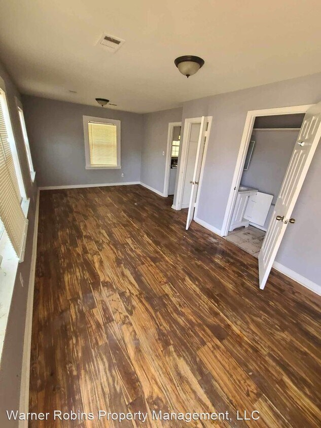 Primary Photo - 3 br, 1.5 bath House - North Ave 421