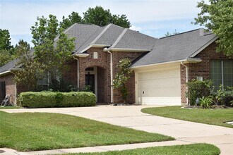 Building Photo - 26422 Meadow Dawn Ln