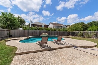 Building Photo - 1117 Del Roy Dr