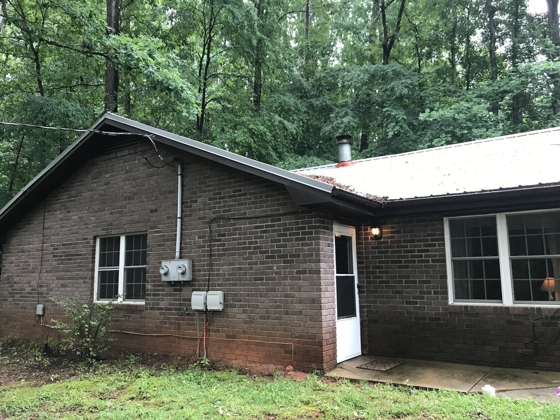 Primary Photo - 2 BEDROOM DUPLEX- WESTSIDE ATHENS