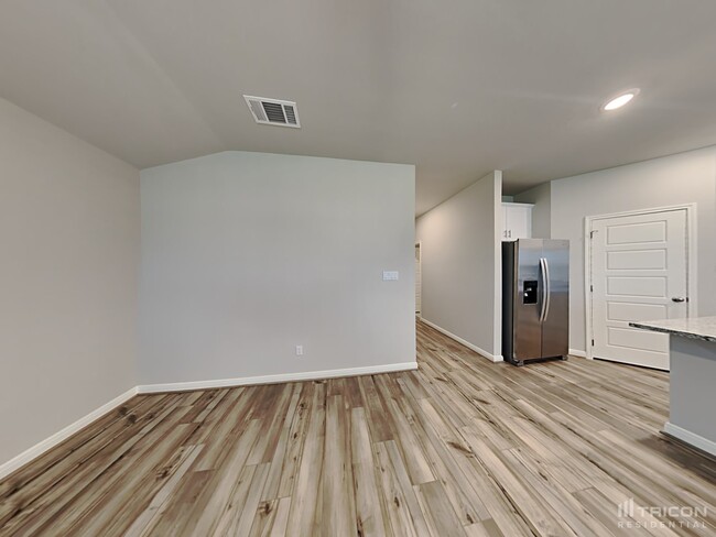 Foto del edificio - 13665 Paxton Blvd