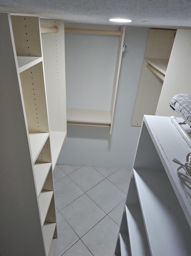 Foto del edificio - 3000 E Sunrise Blvd