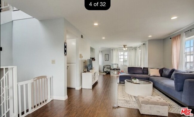 Foto del edificio - 4843 W 118th Pl