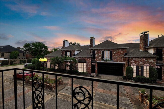 Building Photo - 2513 Potomac Dr
