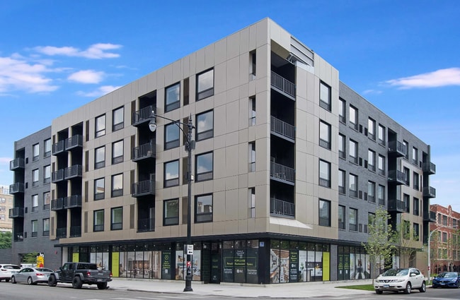Building Photo - 948 W Sunnyside Ave