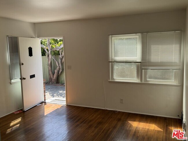 Foto del edificio - 4420-4420 Inglewood Blvd