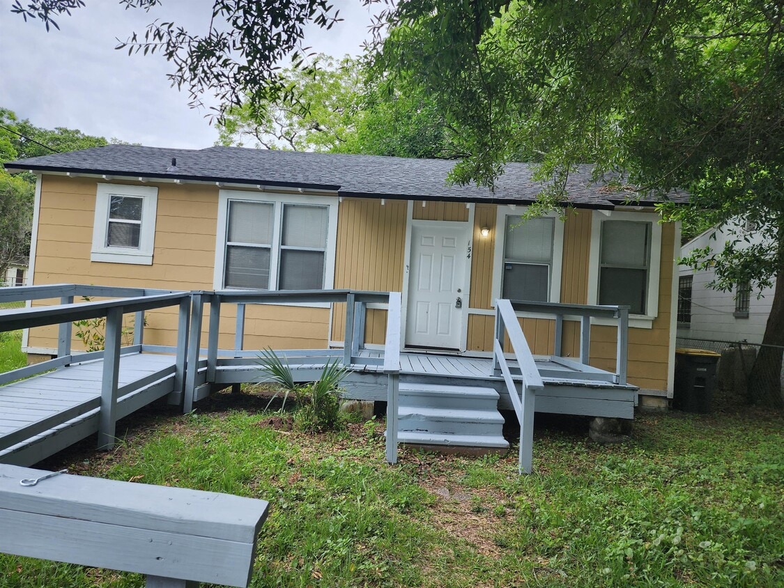 Primary Photo - 154 Cherokee St