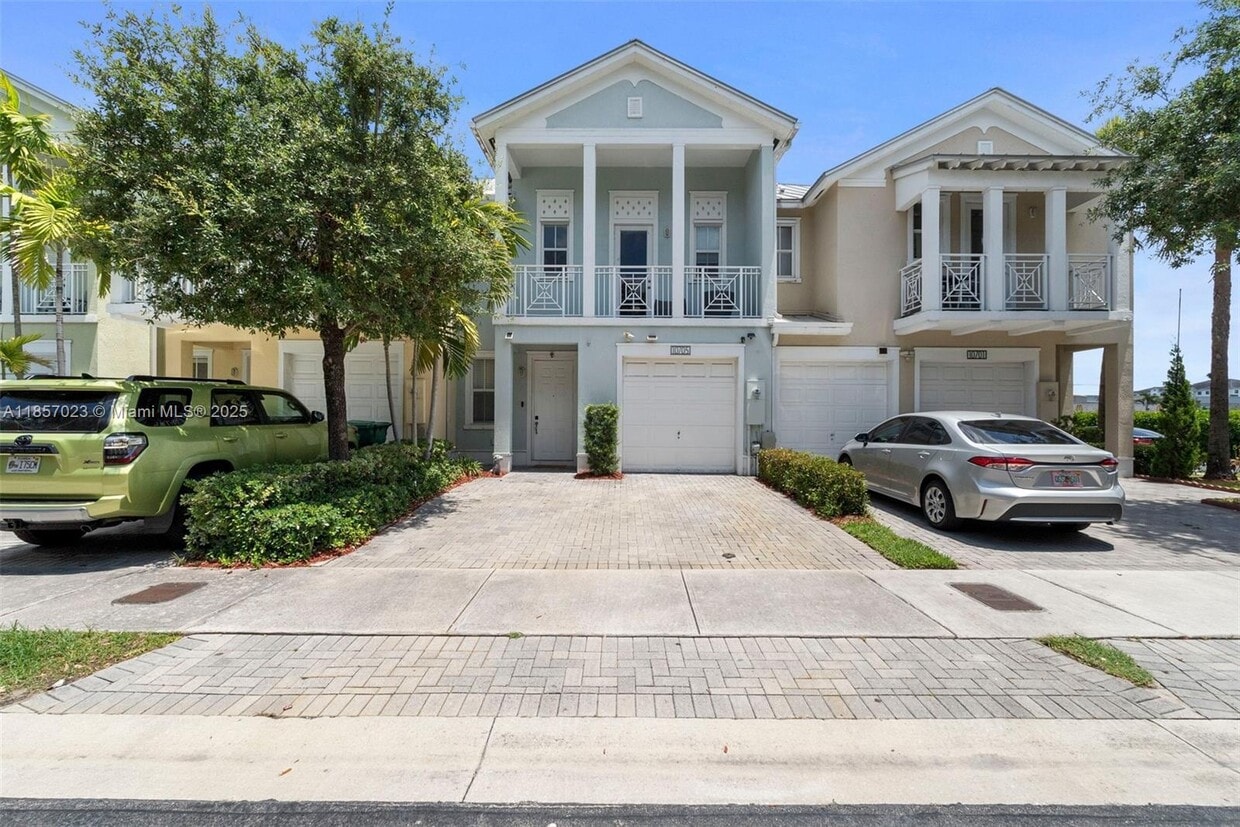 Foto principal - 10705 NW 74th Terrace