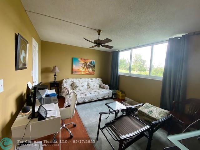 Foto del edificio - 9220 S Hollybrook Lake Dr