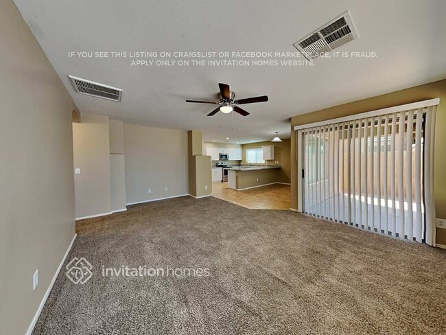 Foto del edificio - 5418 W Pleasant Ln