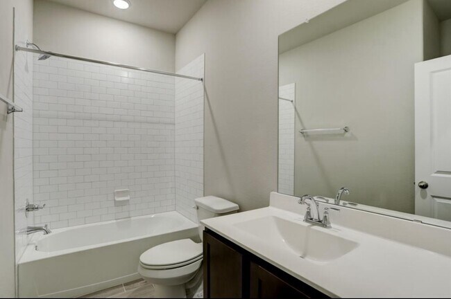 Building Photo - 13006 Oleander Bay Ln