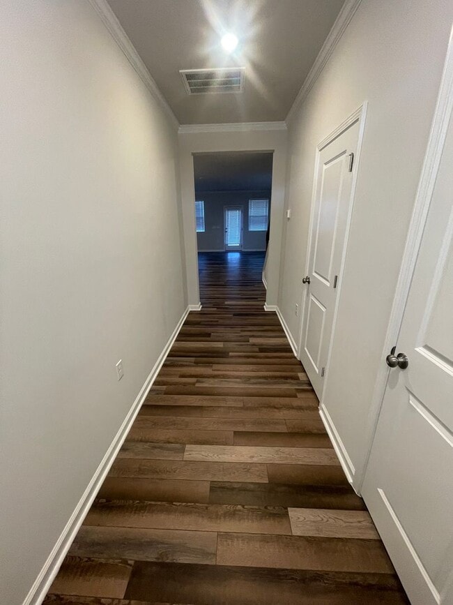 Building Photo - Charming 3 Bedroom Home located in Wake Forest