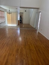 Building Photo - 8611 Green Cedar Dr