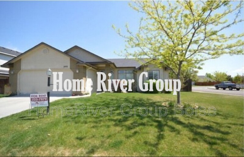 Foto principal - 2450 N Banstead Ave