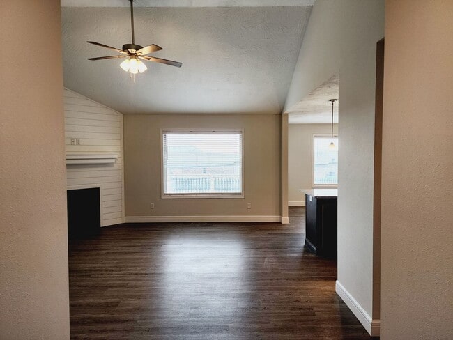 Building Photo - Pre-Leasing for May - Wild Horse Luxury,  Newer,  4 Bed Room, 3 Car Garage