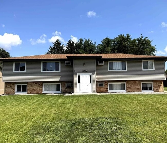 Building Photo - 5160 Seaton Hall Dr