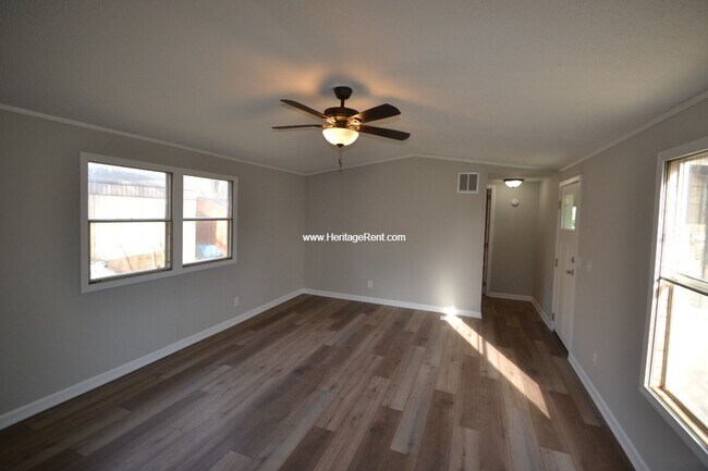 Foto del edificio - 11049-11051 Stephens