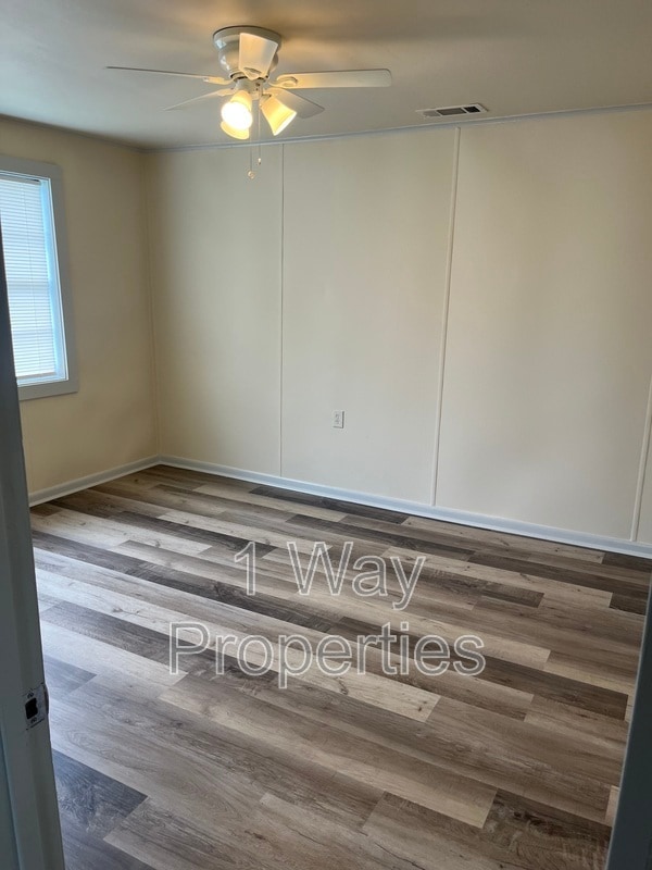 Building Photo - 468 Westwood Dr