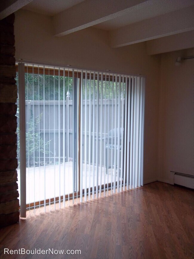 Foto del edificio - 505-555 Harvard Ln