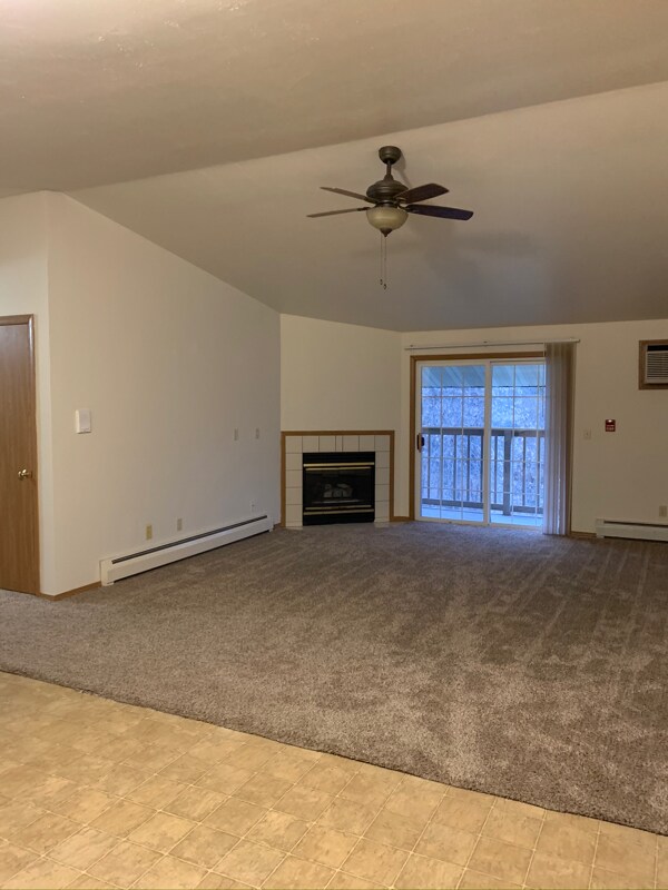 Building Photo - 903 Taylor 1,075 3 Bdr